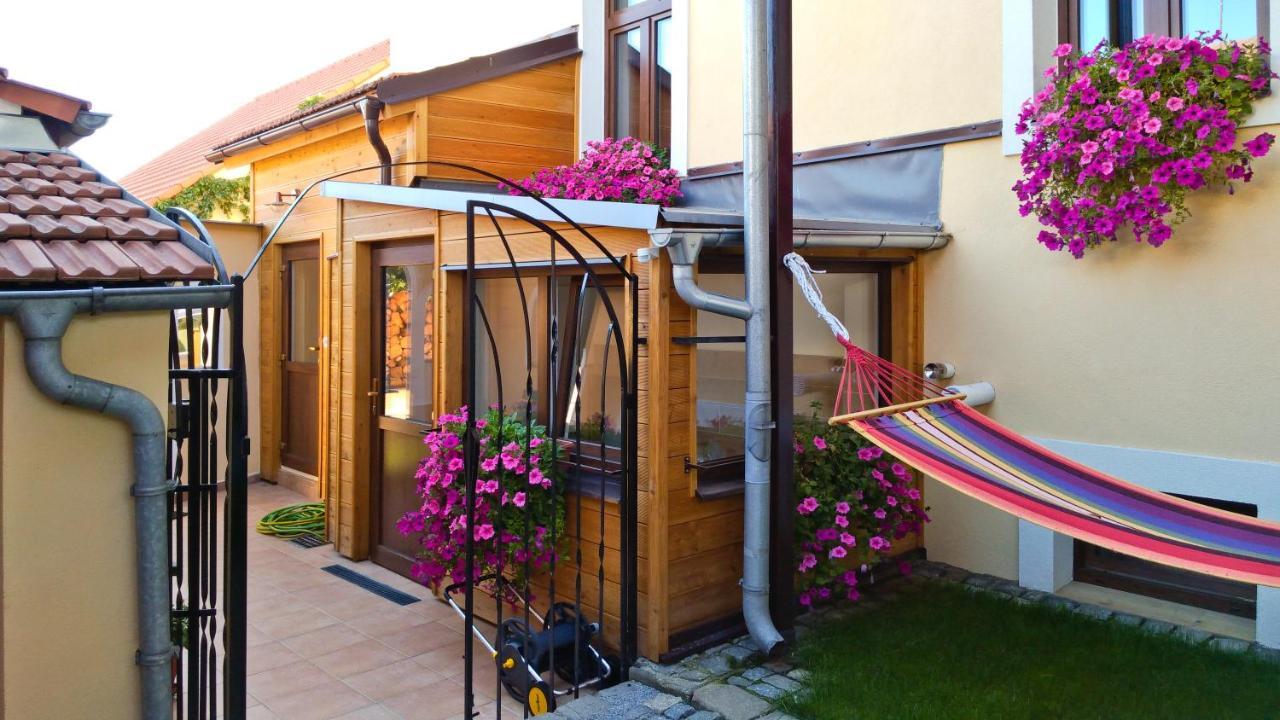 Romance Ubytovani Jindřichŭv Hradec Exteriör bild